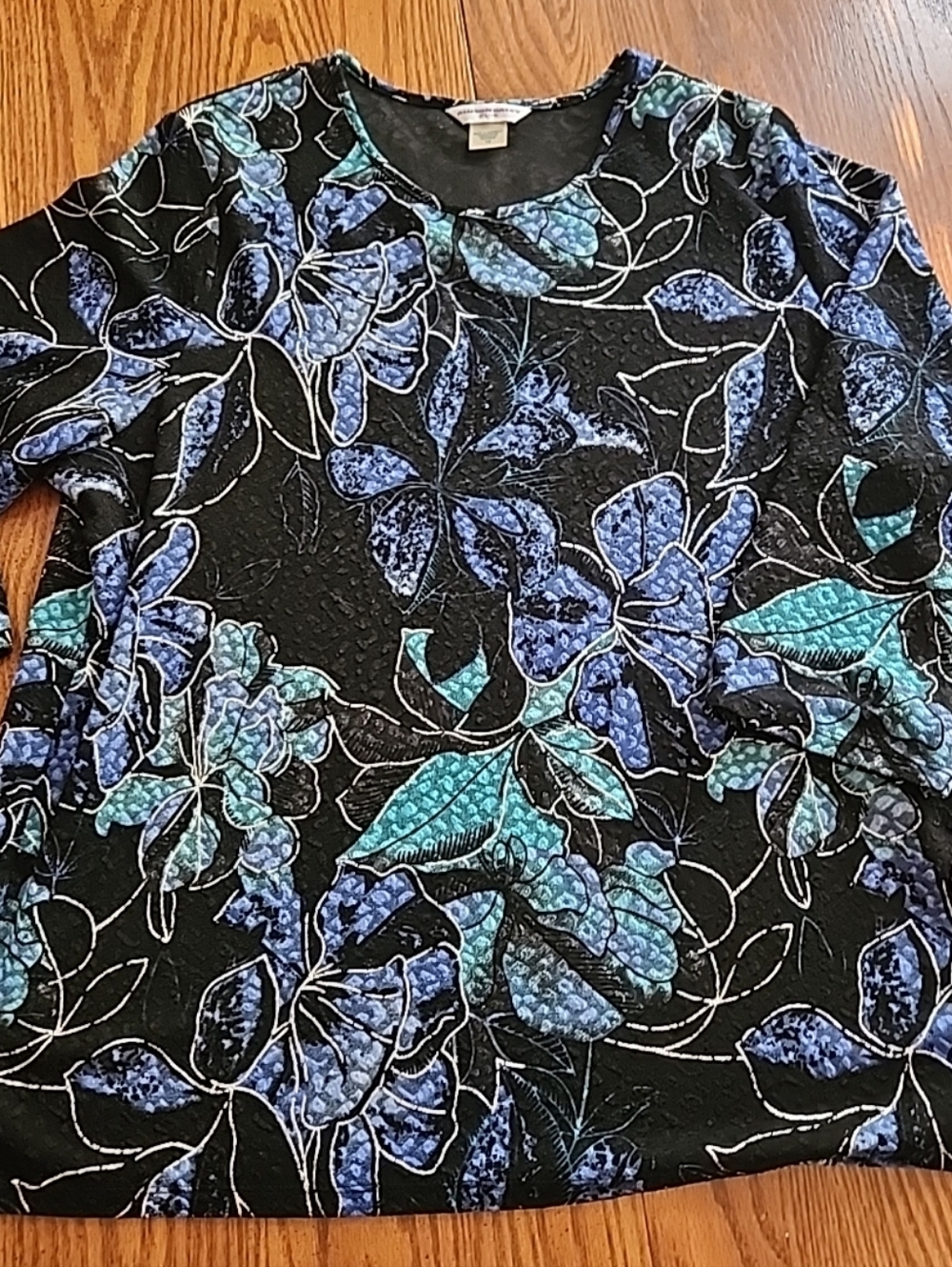 Allison Daley Poly Stretch Floral Texture Blue Delicate Silver Accent 3/4 Sleeve